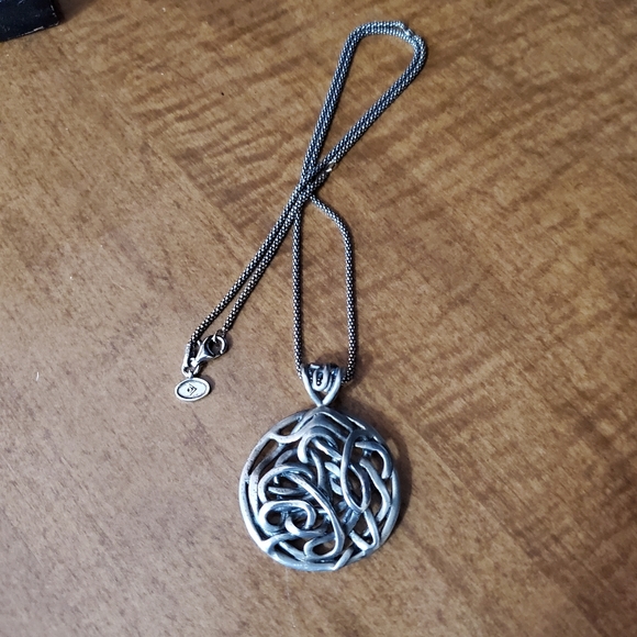Silpada 925 Woven Knot Pendant on 925 Silver Silpada Chain - Picture 4 of 16